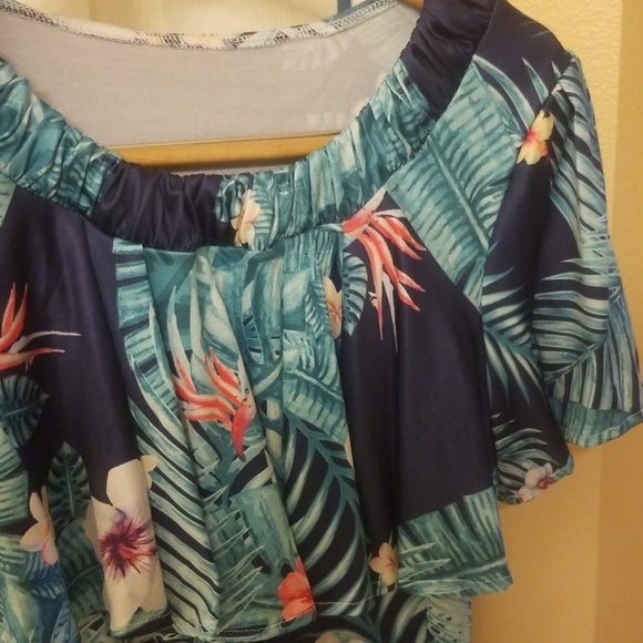 🌻3/$15 Floral leaf flouncing bodycon dress - Picture 4 of 4